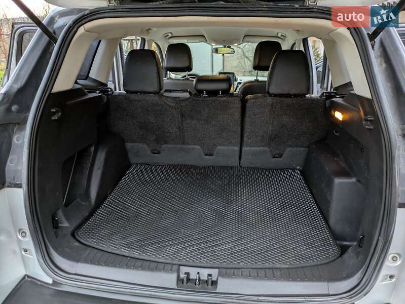 Позашляховик / Кросовер Ford Escape 2017 в Львові