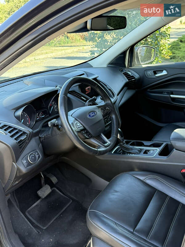 Позашляховик / Кросовер Ford Escape 2018 в Дніпрі