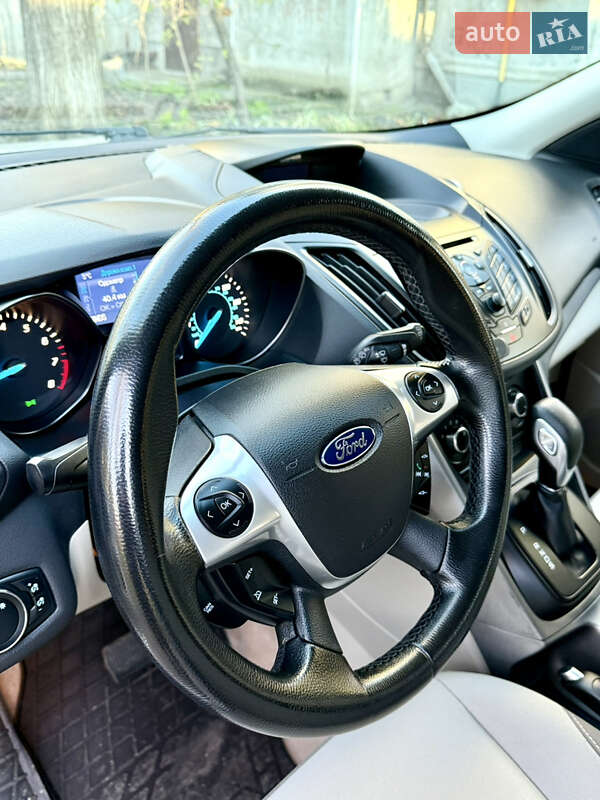 Внедорожник / Кроссовер Ford Escape 2014 в Одессе