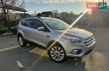 Внедорожник / Кроссовер Ford Escape 2019 в Косове