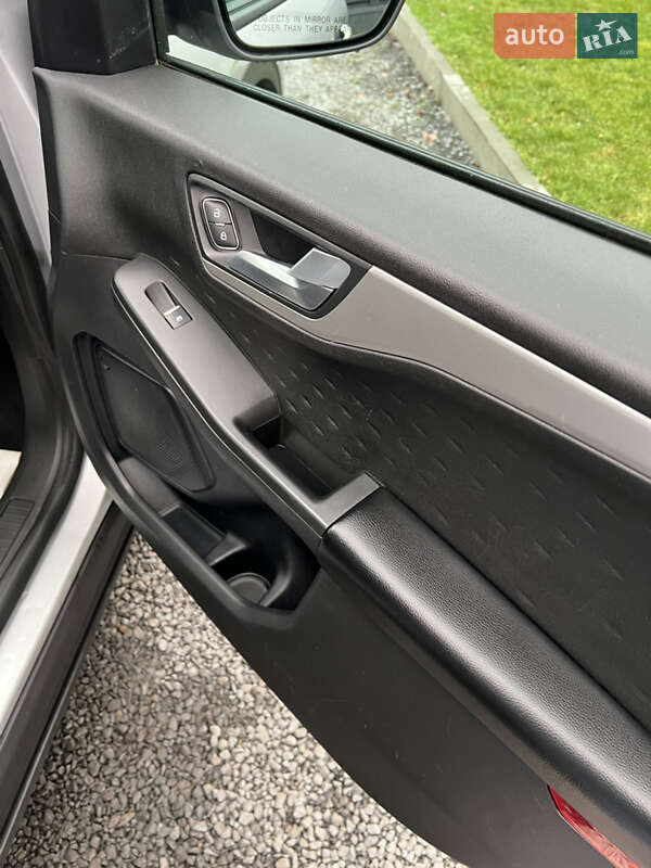 Внедорожник / Кроссовер Ford Escape 2020 в Львове фото 13 Внедорожник / Кроссовер Ford Escape 2020 в Львове