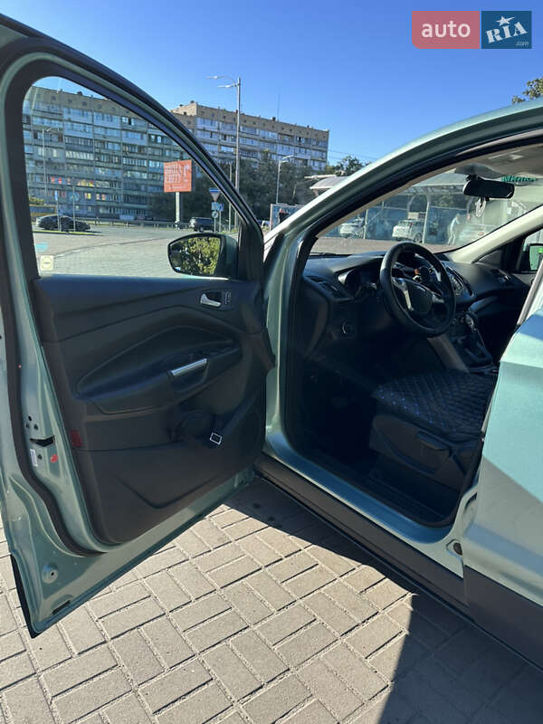 Позашляховик / Кросовер Ford Escape 2013 в Києві фото 8 Позашляховик / Кросовер Ford Escape 2013 в Києві