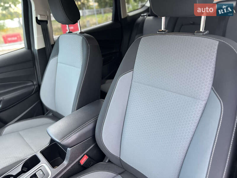 Внедорожник / Кроссовер Ford Escape 2018 в Днепре фото 12 Внедорожник / Кроссовер Ford Escape 2018 в Днепре