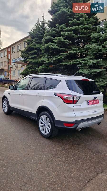 Внедорожник / Кроссовер Ford Escape 2017 в Николаеве
