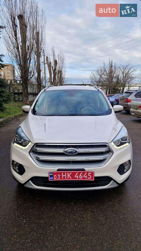 Внедорожник / Кроссовер Ford Escape 2017 в Николаеве