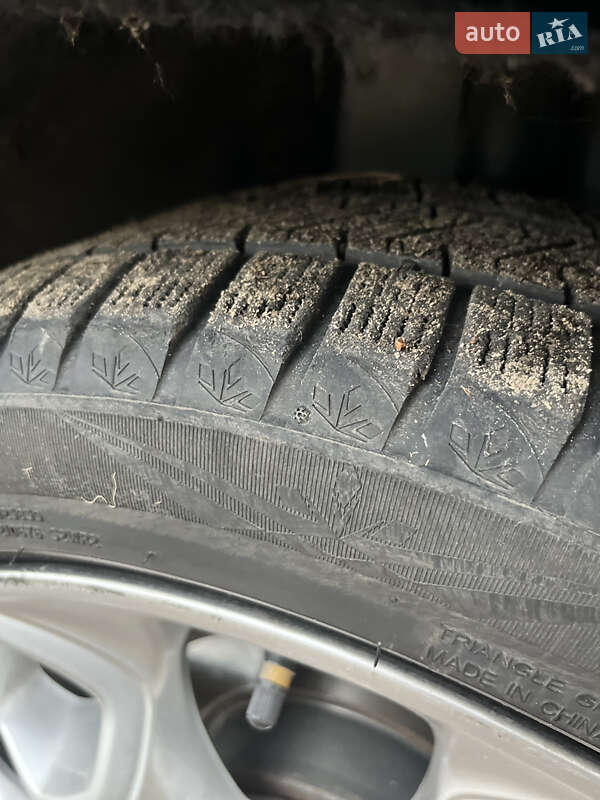 Внедорожник / Кроссовер Ford Escape 2014 в Новояворовске