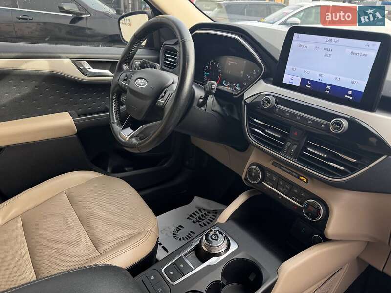 Внедорожник / Кроссовер Ford Escape 2020 в Луцке