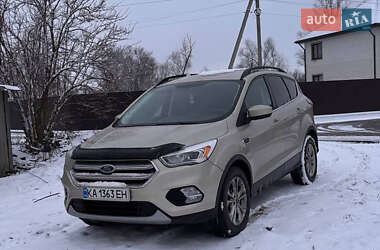 Позашляховик / Кросовер Ford Escape 2016 в Києві