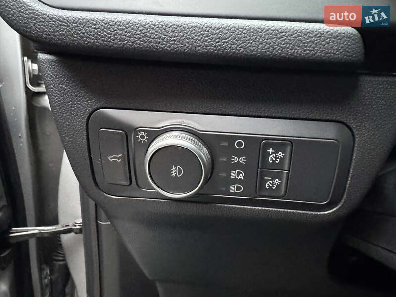 Внедорожник / Кроссовер Ford Escape 2019 в Киеве