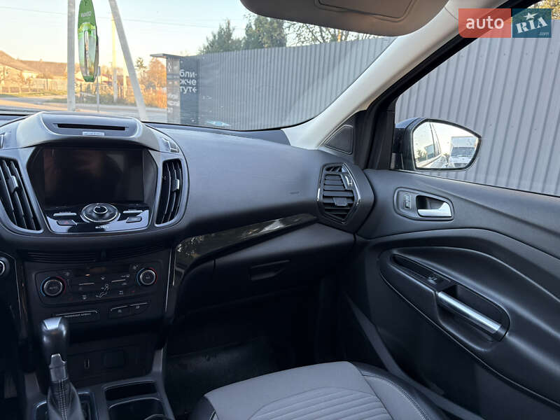 Внедорожник / Кроссовер Ford Escape 2016 в Тернополе