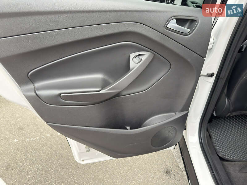 Позашляховик / Кросовер Ford Escape 2017 в Києві