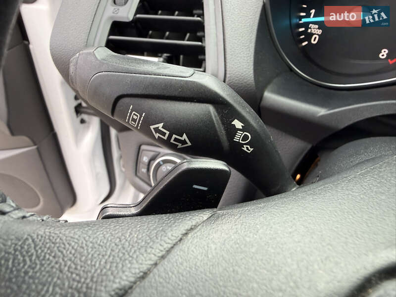 Позашляховик / Кросовер Ford Escape 2017 в Києві