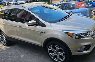 Позашляховик / Кросовер Ford Escape 2016 в Києві