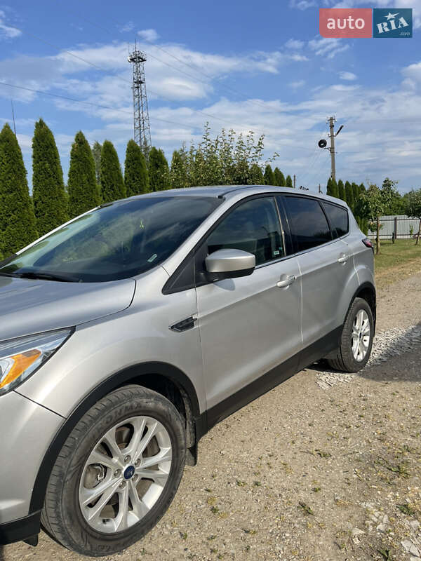 Внедорожник / Кроссовер Ford Escape 2017 в Самборе