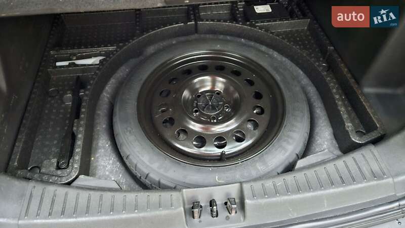 Позашляховик / Кросовер Ford Escape 2019 в Ромнах фото 9 Позашляховик / Кросовер Ford Escape 2019 в Ромнах