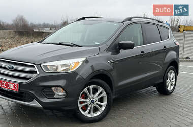 Внедорожник / Кроссовер Ford Escape 2018 в Дубно