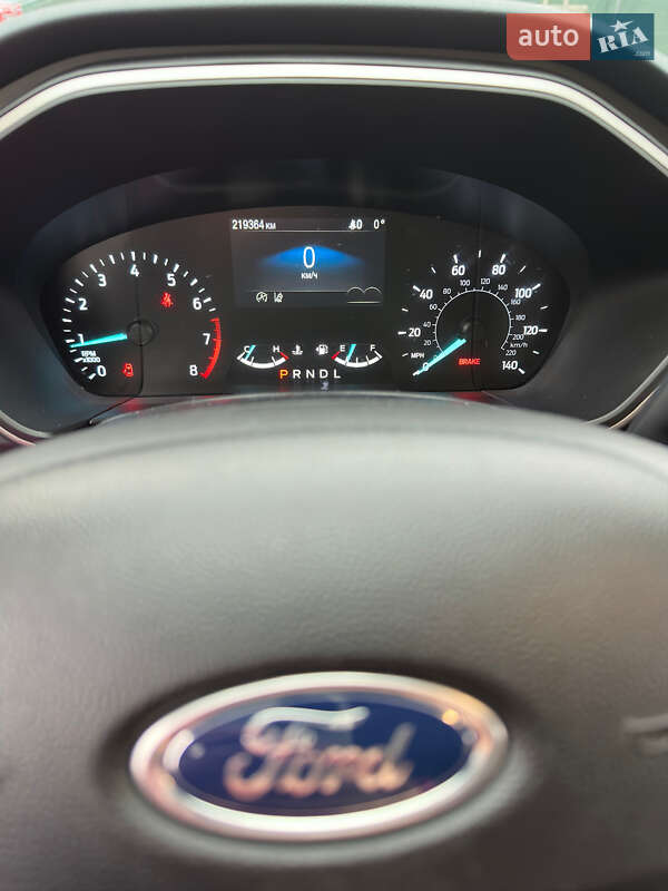 Внедорожник / Кроссовер Ford Escape 2019 в Киеве