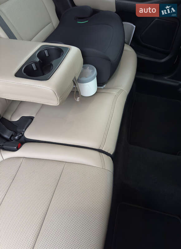 Внедорожник / Кроссовер Ford Escape 2019 в Киеве