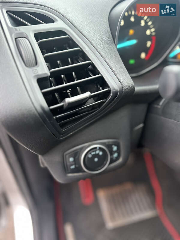 Внедорожник / Кроссовер Ford Escape 2016 в Киеве