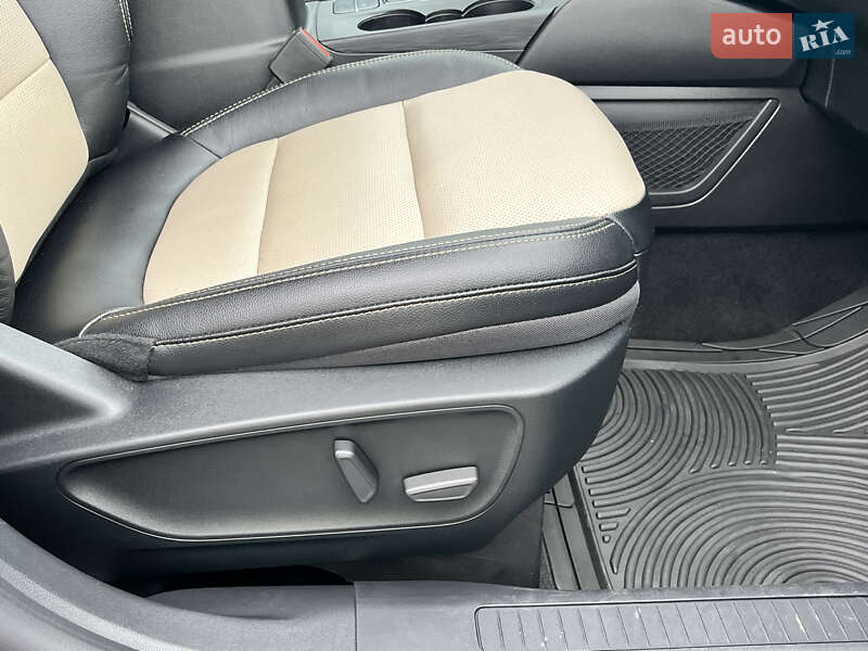 Внедорожник / Кроссовер Ford Escape 2022 в Василькове