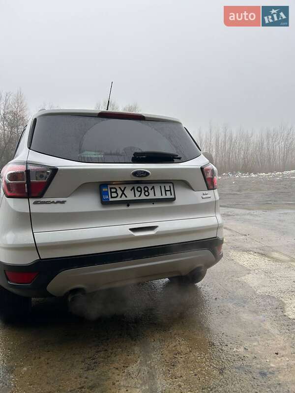 Позашляховик / Кросовер Ford Escape 2018 в Хмельницькому