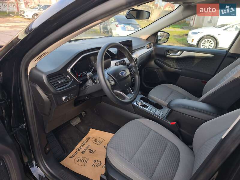 Внедорожник / Кроссовер Ford Escape 2020 в Стрые