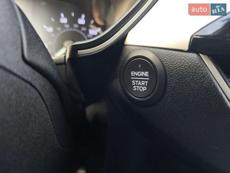 Внедорожник / Кроссовер Ford Escape 2020 в Стрые