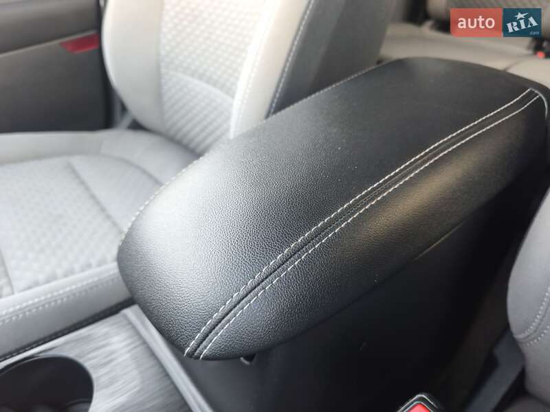 Внедорожник / Кроссовер Ford Escape 2020 в Стрые