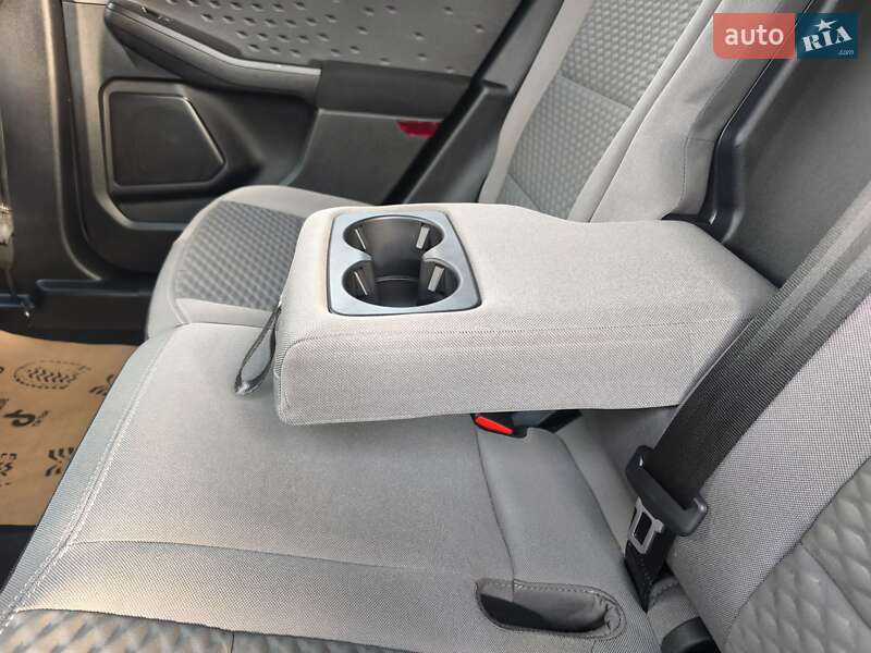 Внедорожник / Кроссовер Ford Escape 2020 в Стрые