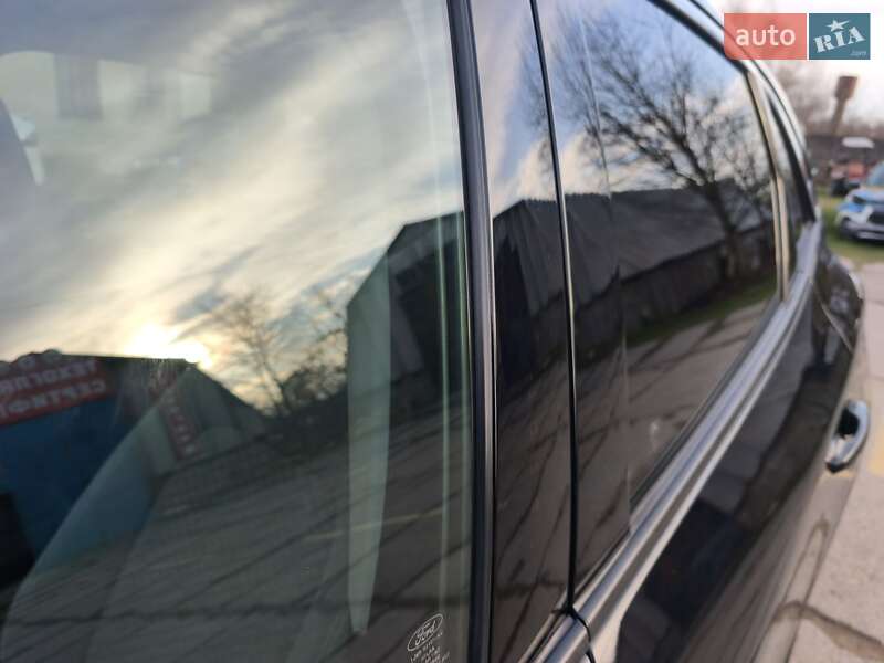 Внедорожник / Кроссовер Ford Escape 2020 в Стрые