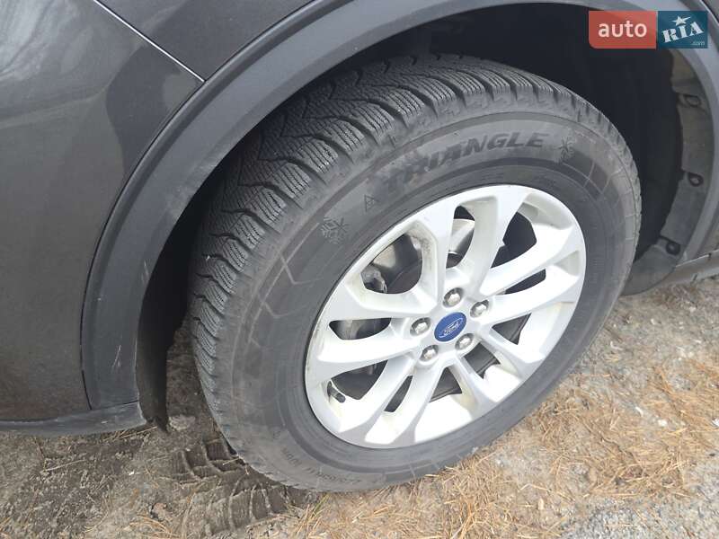 Внедорожник / Кроссовер Ford Escape 2020 в Днепре