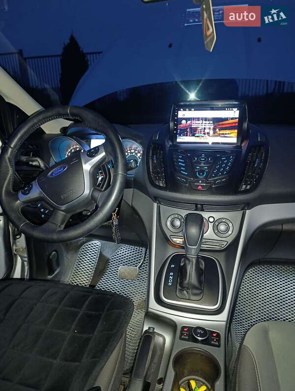 Внедорожник / Кроссовер Ford Escape 2012 в Новомосковске фото 16 Внедорожник / Кроссовер Ford Escape 2012 в Новомосковске