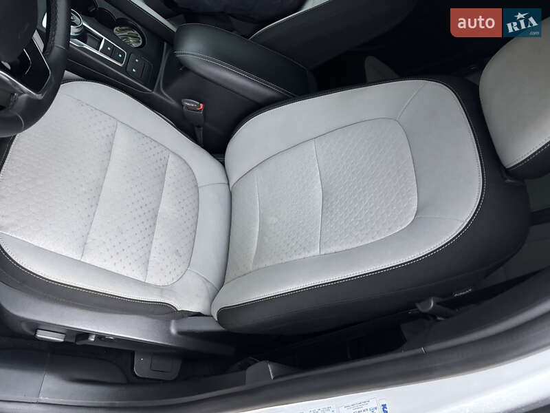 Позашляховик / Кросовер Ford Escape 2024 в Миколаєві