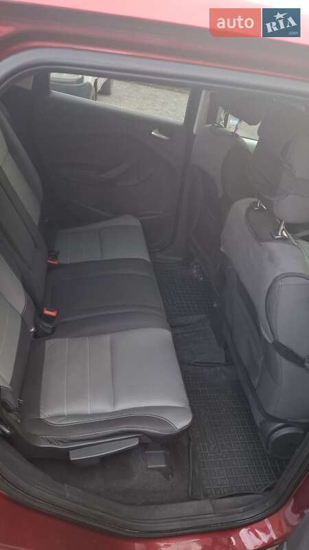 Позашляховик / Кросовер Ford Escape 2015 в Рівному