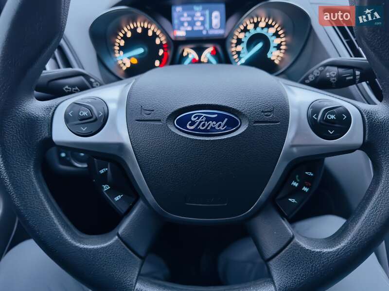 Внедорожник / Кроссовер Ford Escape 2014 в Лубнах