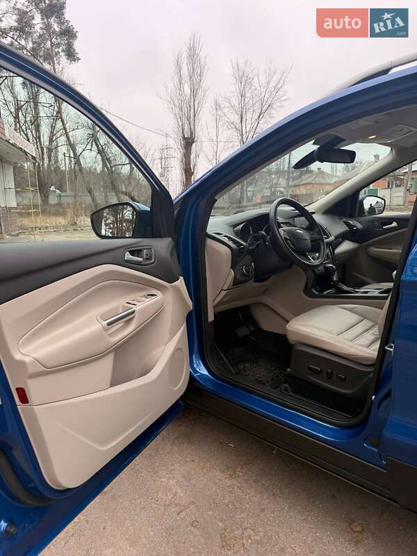 Позашляховик / Кросовер Ford Escape 2016 в Харкові