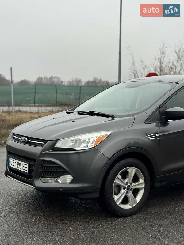Внедорожник / Кроссовер Ford Escape 2015 в Мене