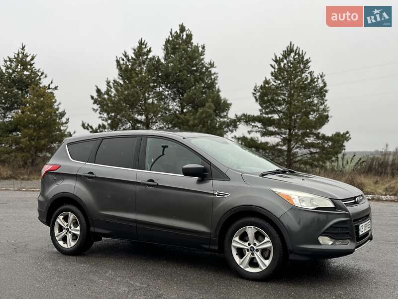 Внедорожник / Кроссовер Ford Escape 2015 в Мене