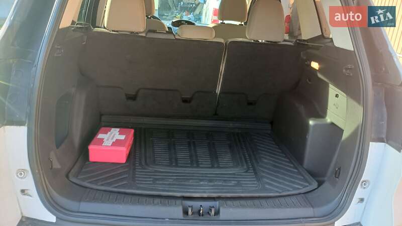 Внедорожник / Кроссовер Ford Escape 2017 в Львове