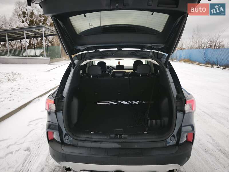 Внедорожник / Кроссовер Ford Escape 2022 в Киеве