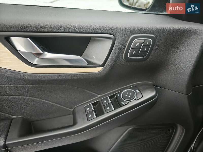 Внедорожник / Кроссовер Ford Escape 2022 в Киеве