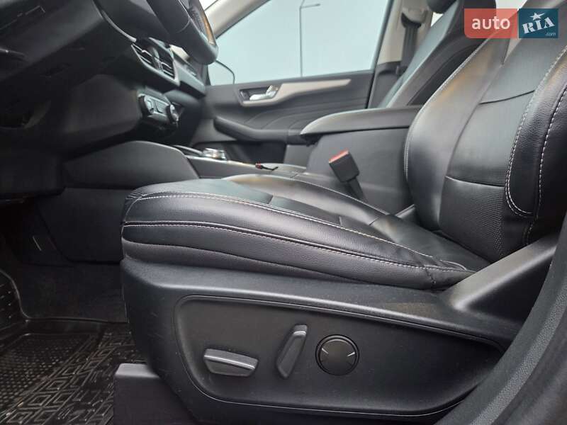 Позашляховик / Кросовер Ford Escape 2021 в Дніпрі