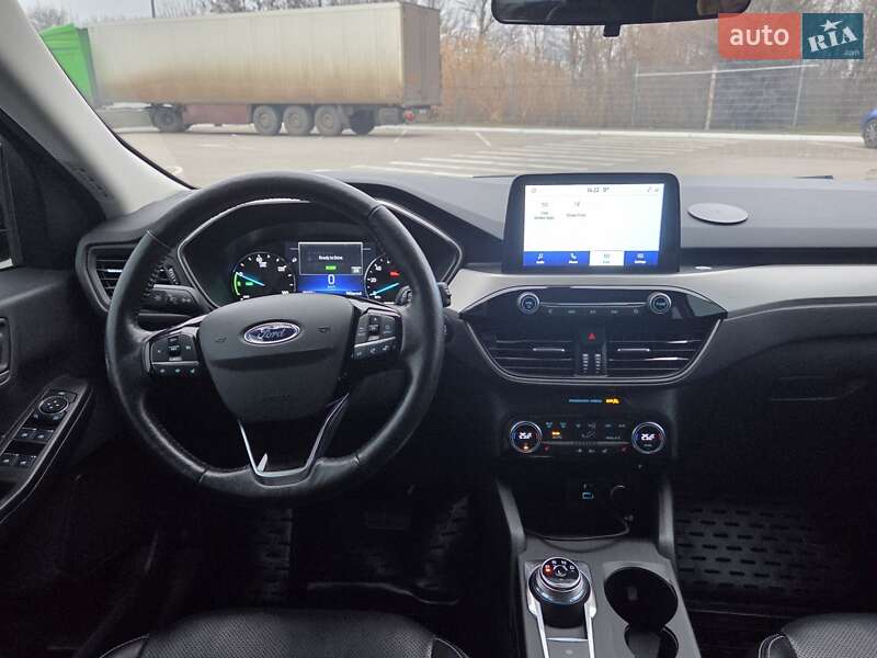 Позашляховик / Кросовер Ford Escape 2021 в Дніпрі