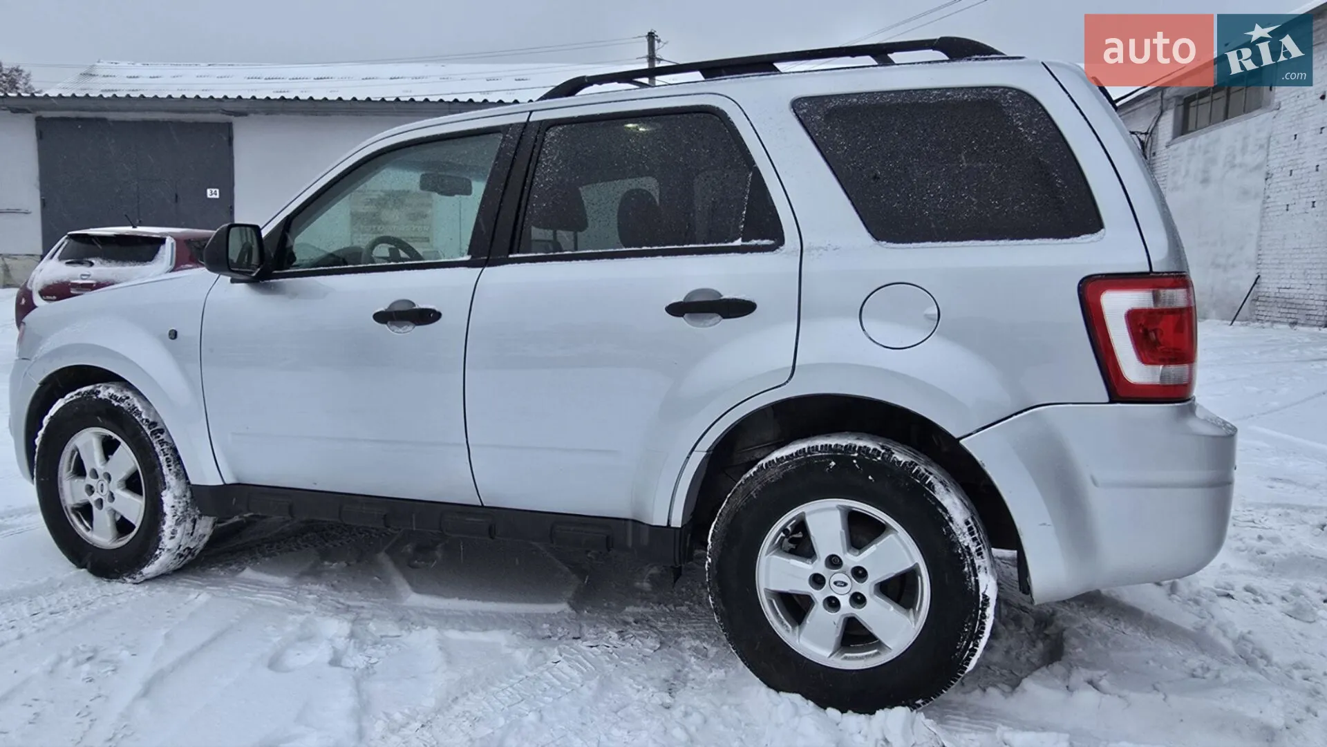 2010 Ford Escape - мініатюра 9