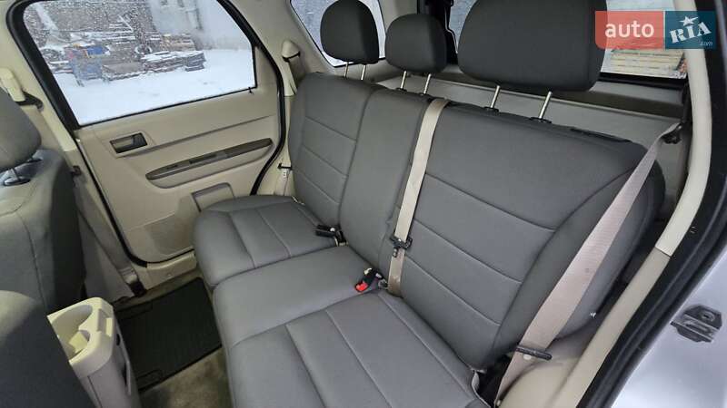 Позашляховик / Кросовер Ford Escape 2010 в Харкові