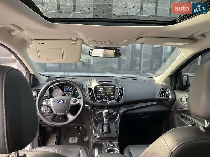 Внедорожник / Кроссовер Ford Escape 2015 в Рожнятове