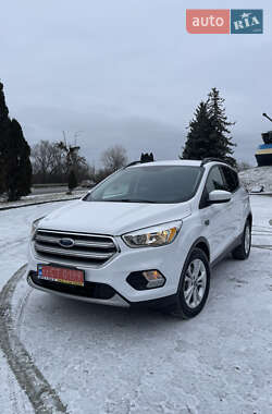 Позашляховик / Кросовер Ford Escape 2016 в Дубні