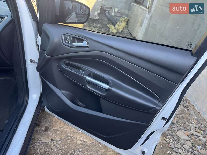 Позашляховик / Кросовер Ford Escape 2014 в Ужгороді