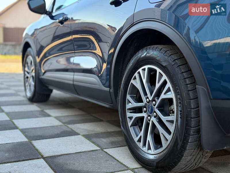 Внедорожник / Кроссовер Ford Escape 2019 в Летичеве