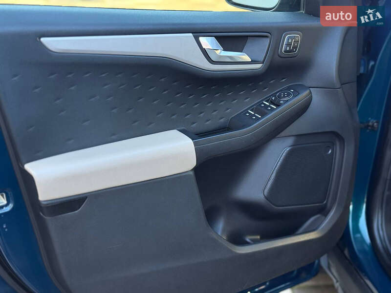 Внедорожник / Кроссовер Ford Escape 2019 в Летичеве